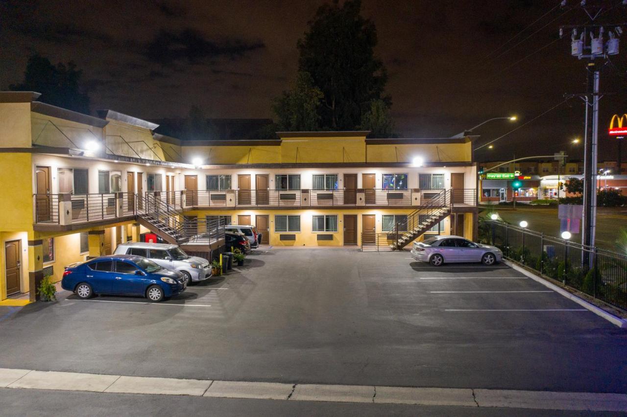 Starlight Inn South El Monte Экстерьер фото